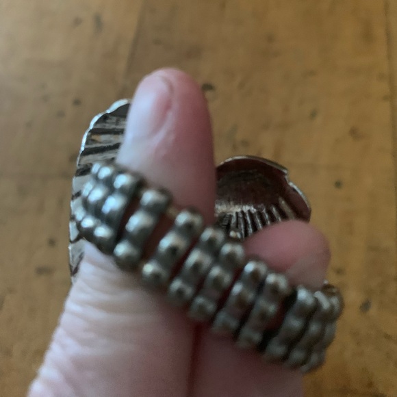 Rhinestone heart shaped angel wing elastic ring - Picture 7 of 7